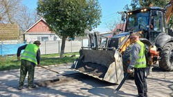 Новопавловские дорожники за неделю устранили ямы на девяти улицах города