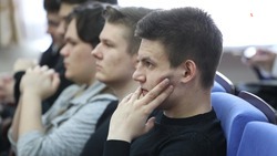 Профилактические беседы о вреде алкоголя и табака провели с юными жителями Кировского округа