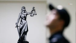 В Предгорном округе мужчина попытался дать взятку сотруднику полиции 