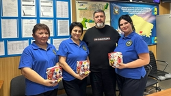 Николай Новопашин поздравил сотрудников служб Кировского округа с Новым годом