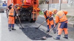 В шести населённых пунктах Кировского округа ремонтируют дороги