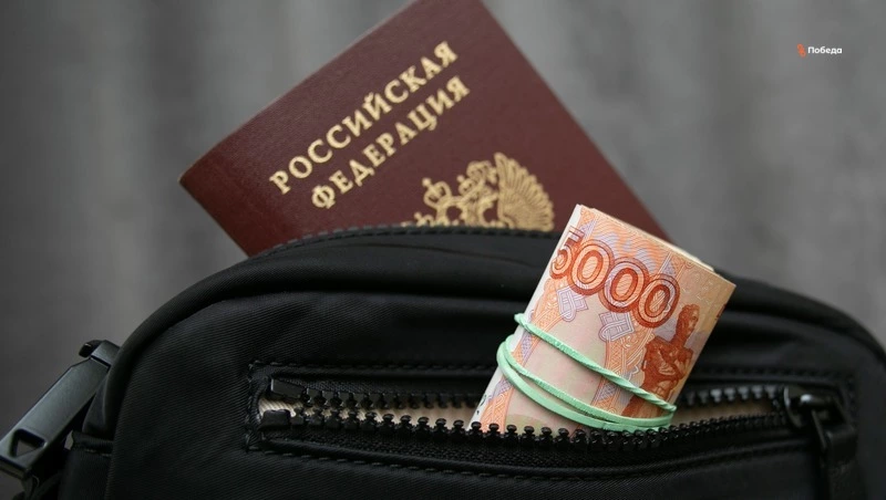 В Кировском округе работника заправки подозревают в краже забытой на мойке сумки