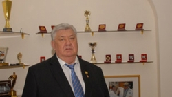 Губернатор Владимиров поздравил ставропольца Виктора Соломко с получением почётной награды