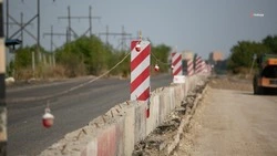 На улице Мостовой в Минеральных Водах укладывают асфальт