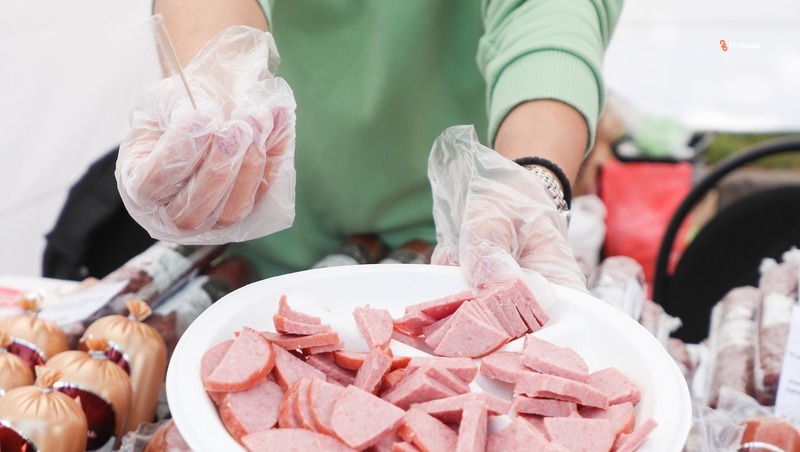 Компании Кировского округа представили свою продукцию на торгово-закупочной сессии 