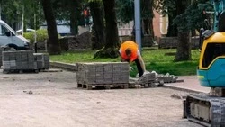 Улицу Красную благоустраивают в Новопавловске 