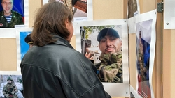 Выставка «Лицо героя СВО» прошла в День Кировского округа в Новопавловске