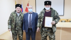 Двух казаков поблагодарили за спасение рыбаков-подростков на Ставрополье