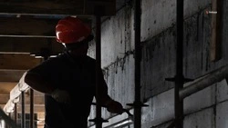 Житель Кировского округа открыл электромонтажный бизнес благодаря господдержке