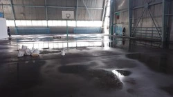 В Кировском округе ремонтируют местный физкультурно-оздоровительный комплекс 