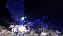На Ставрополье автомобиль разорвало на куски от столкновения с деревом