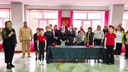 Парту Героя, посвящённую участникам СВО,  открыли в Горнозаводской школе