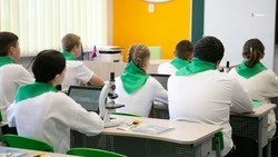 Агрокласс для подготовки механизаторов ремонтируют в станице Марьинской